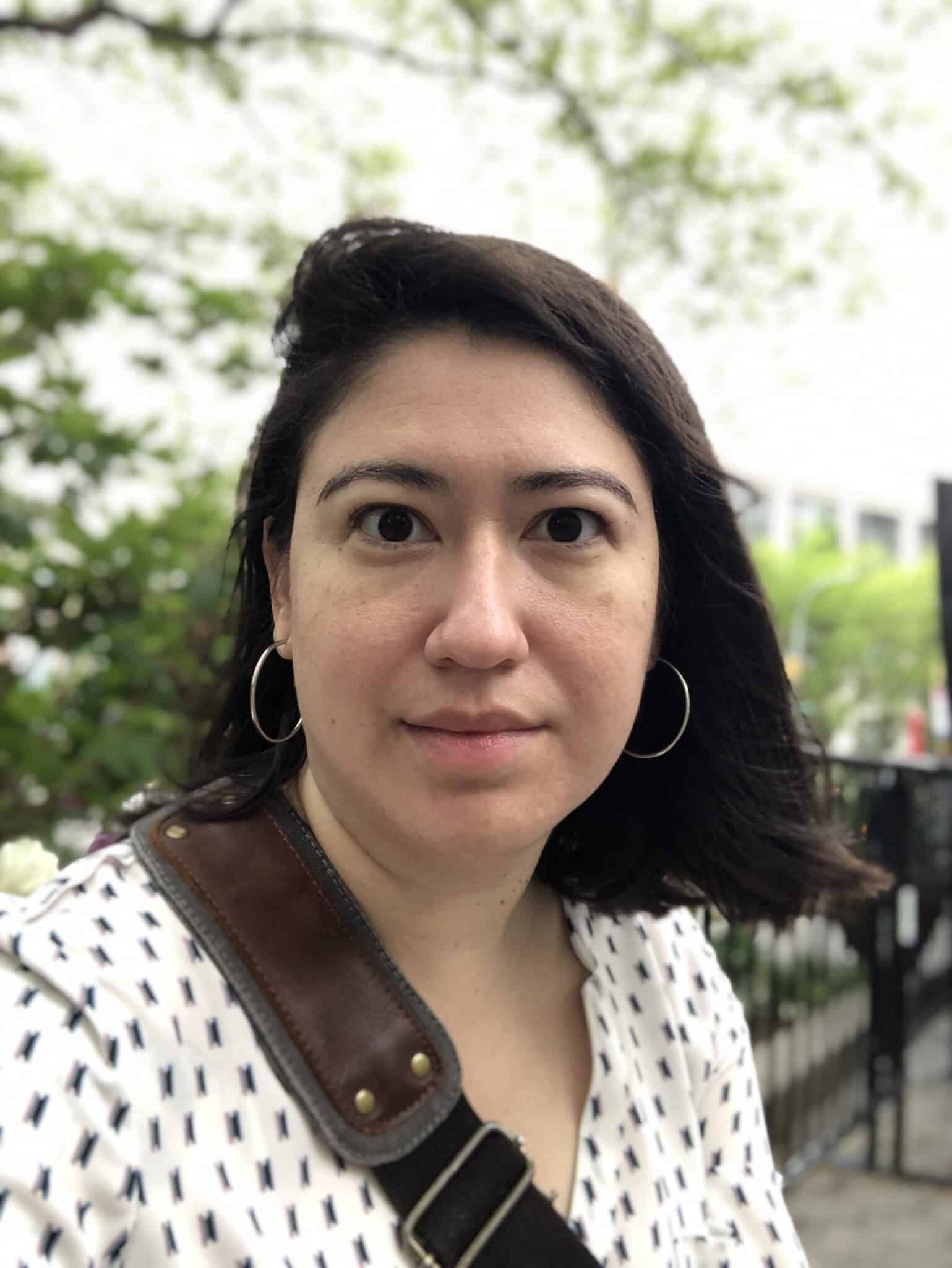 headshot for Elena Peeples