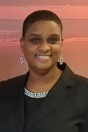 headshot of olivia glenn